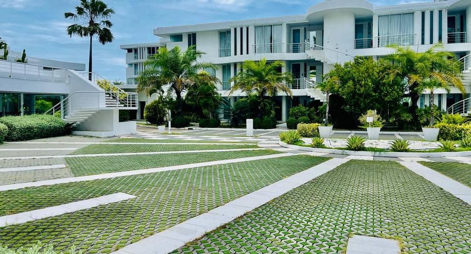 For sale 3 bedrooms condo in Sattahip, Chonburi