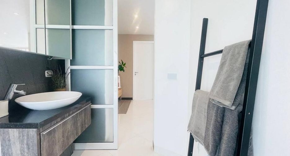 For sale 3 bedrooms condo in Sattahip, Chonburi