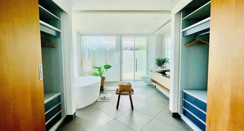 For sale 3 bedrooms condo in Sattahip, Chonburi
