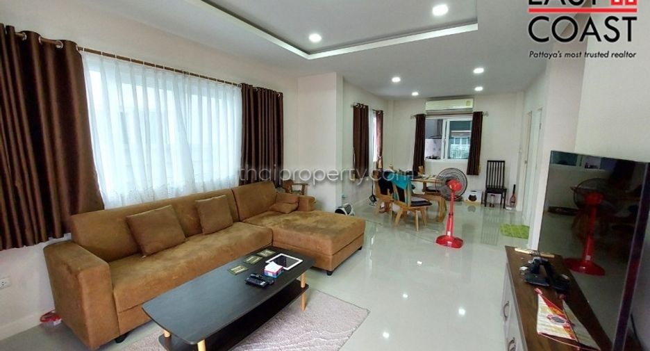 For sale 3 ベッドルーム house in Sattahip, Chonburi