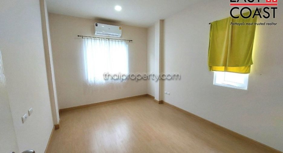 For sale 3 ベッドルーム house in Sattahip, Chonburi