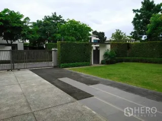 For rent そして for sale 4 ベッドルーム house in Mueang Nonthaburi, Nonthaburi
