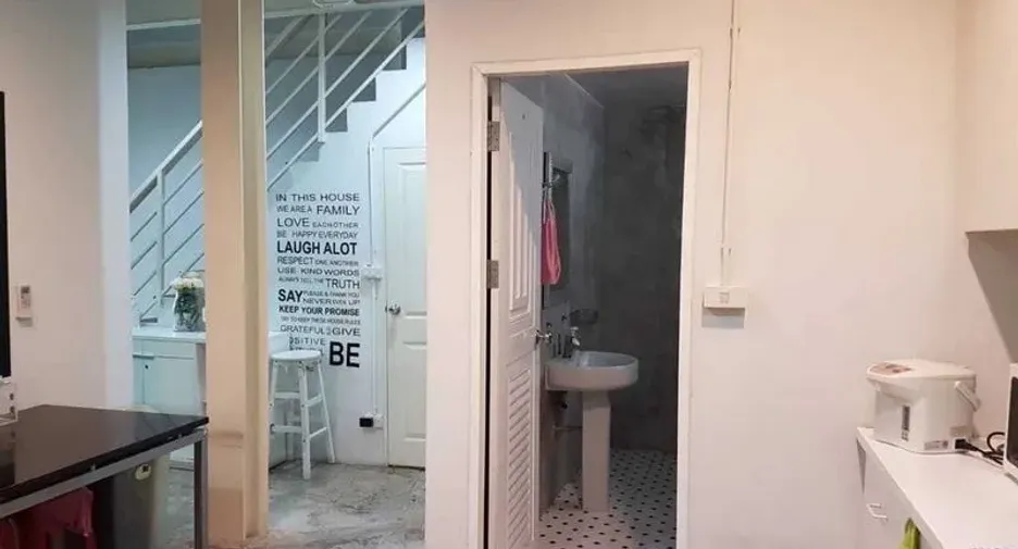 For sale retail Space in Bang Rak, Bangkok