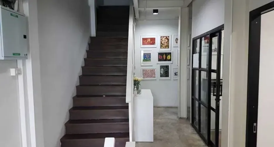 For sale retail Space in Bang Rak, Bangkok