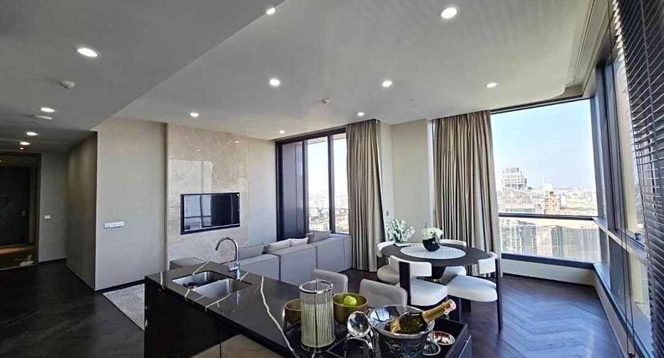 For rent 3 bed condo in Khlong Toei, Bangkok