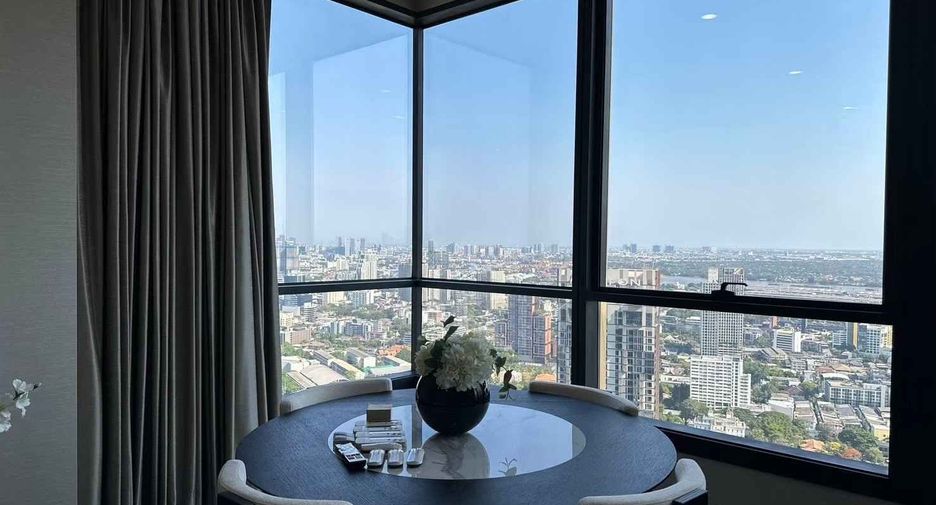 For rent 3 bed condo in Khlong Toei, Bangkok