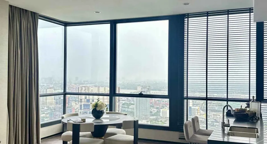 For rent 3 bed condo in Khlong Toei, Bangkok