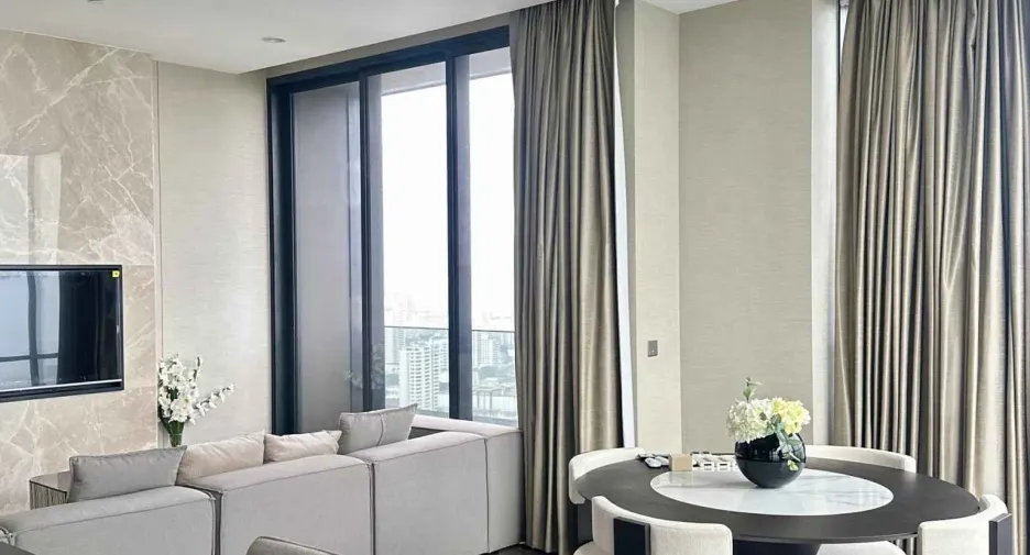 For rent 3 bed condo in Khlong Toei, Bangkok
