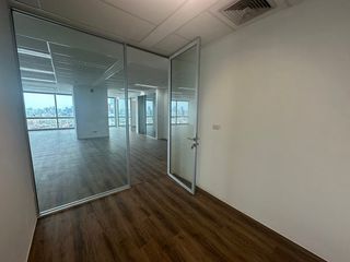 For rent 1 bed office in Huai Khwang, Bangkok
