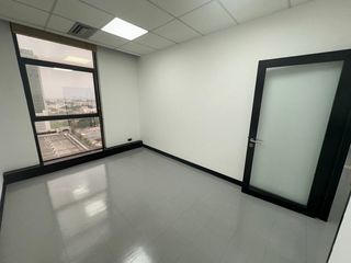 For rent 1 bed office in Huai Khwang, Bangkok