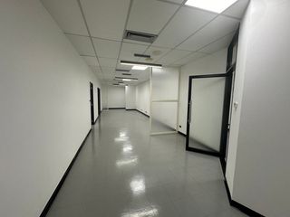 For rent 1 bed office in Huai Khwang, Bangkok