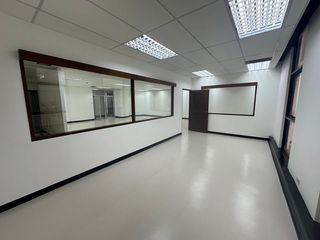 For rent 1 bed office in Huai Khwang, Bangkok