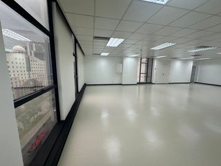 For rent 1 bed office in Huai Khwang, Bangkok
