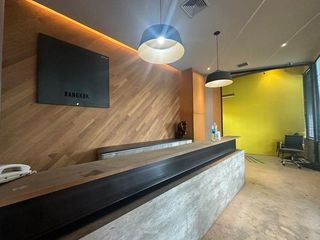 For rent 1 bed office in Khlong Toei, Bangkok