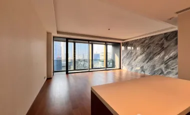 For sale 2 bed condo in Khlong Toei, Bangkok
