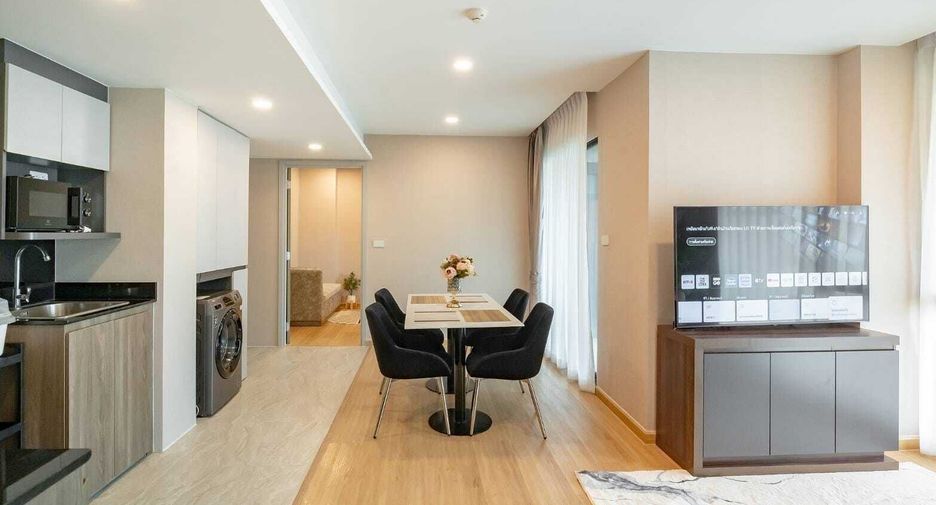 For rent 2 bed condo in Huai Khwang, Bangkok