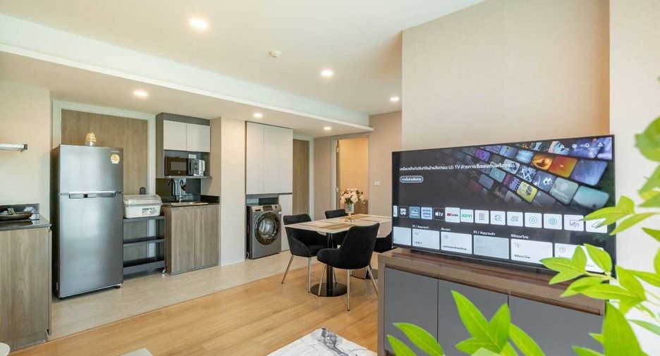 For rent 2 bed condo in Huai Khwang, Bangkok
