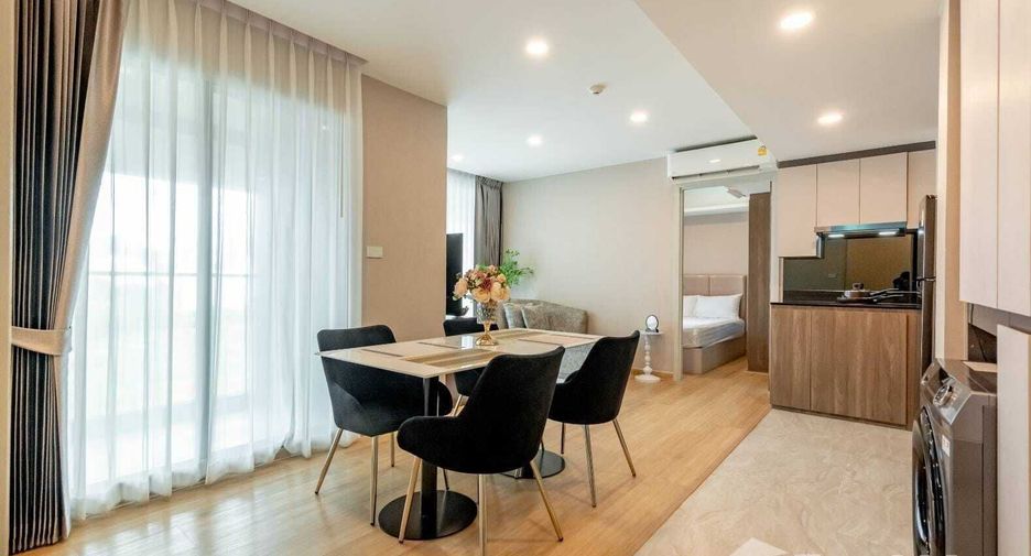 For rent 2 bed condo in Huai Khwang, Bangkok