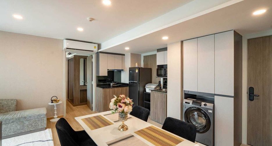 For rent 2 bed condo in Huai Khwang, Bangkok
