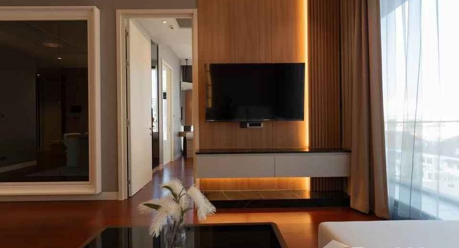 For rent 2 bed condo in Khlong Toei, Bangkok
