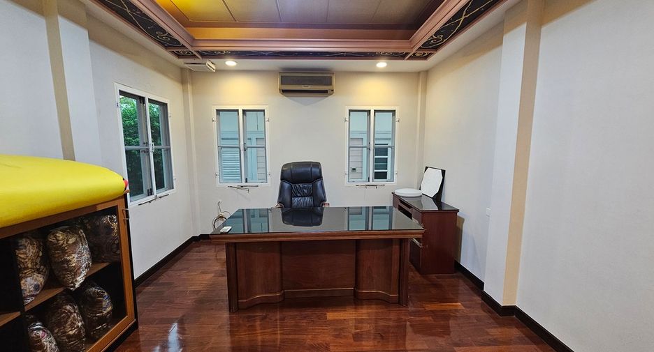 出售 4 卧室 独立屋 在 Chatuchak, 曼谷