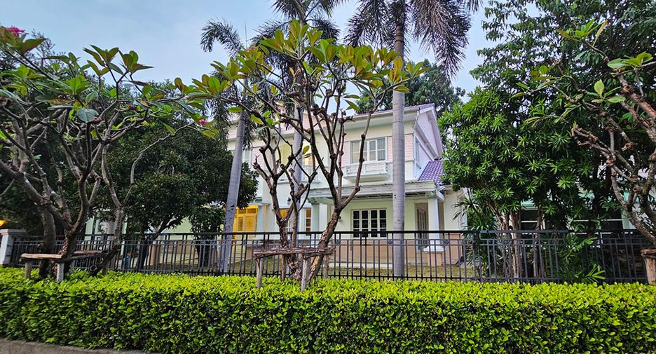 出售 4 卧室 独立屋 在 Chatuchak, 曼谷