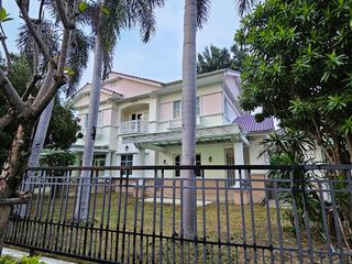 For sale 4 Beds house in Chatuchak, Bangkok