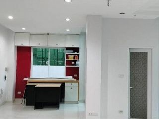 For rent warehouse in Mueang Nonthaburi, Nonthaburi