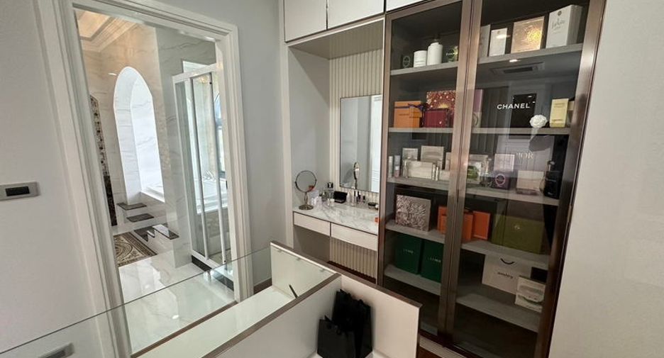 For sale 4 bed house in Sai Noi, Nonthaburi