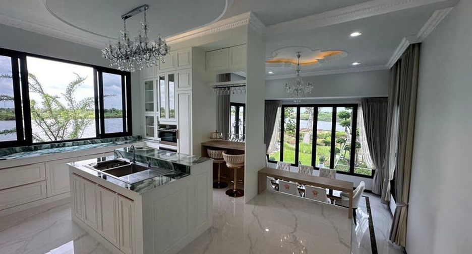 For sale 4 bed house in Sai Noi, Nonthaburi