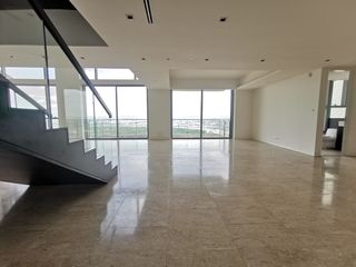 For rent and for sale 4 bedrooms condo in Yan Nawa, Bangkok