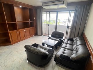À vendre 3 chambres condo à Watthana, Bangkok