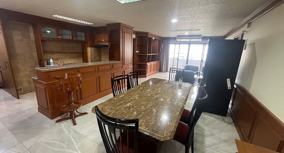 À vendre 3 chambres condo à Watthana, Bangkok