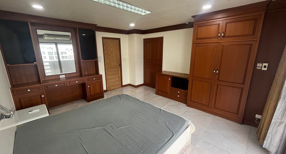 À vendre 3 chambres condo à Watthana, Bangkok