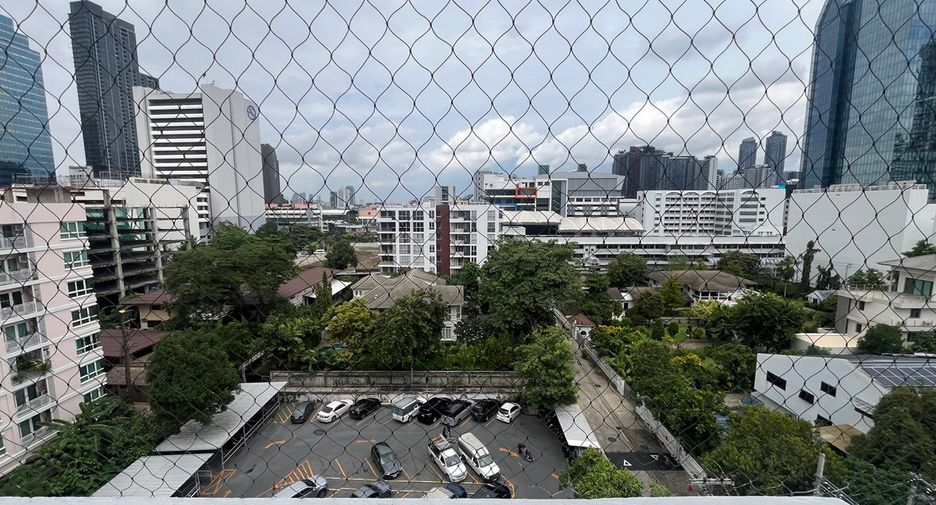 À vendre 3 chambres condo à Watthana, Bangkok