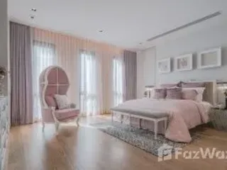 For sale 3 bed townhouse in Phaya Thai, Bangkok