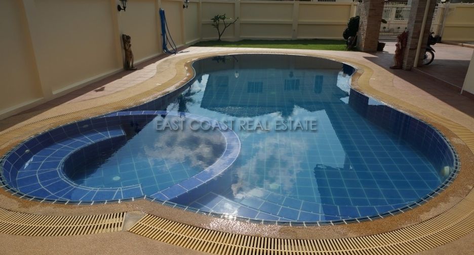 For sale and for rent 4 bedrooms house in East Pattaya, Pattaya