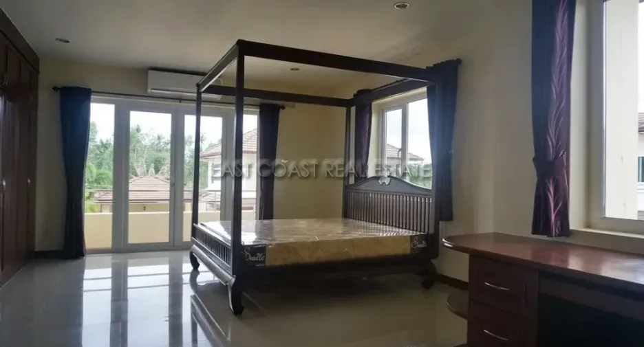 For rent and for sale 4 bedrooms house in Bang Lamung, Chonburi