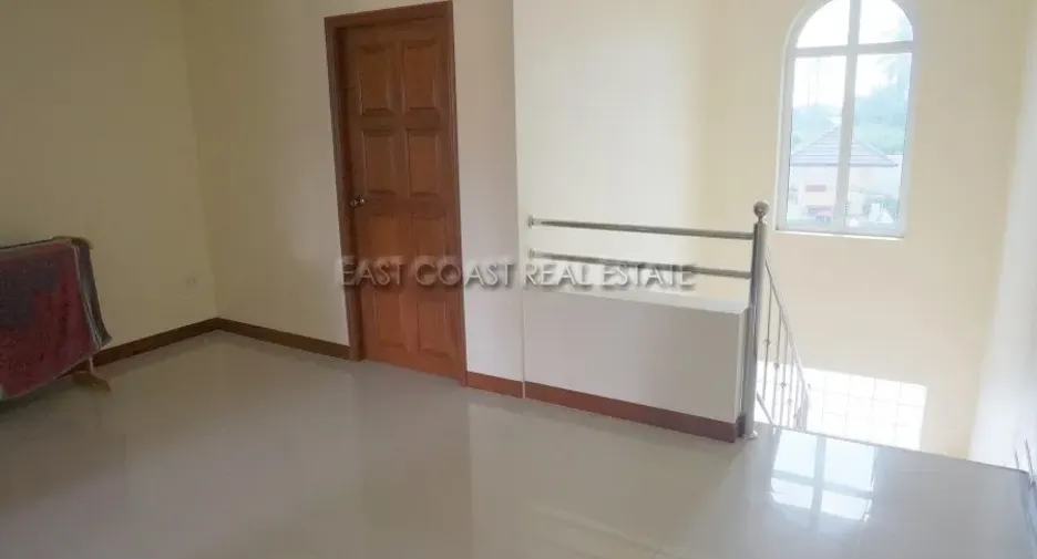 For rent and for sale 4 bedrooms house in Bang Lamung, Chonburi