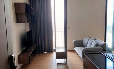 For sale 2 bed condo in Phaya Thai, Bangkok