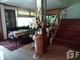 For sale 5 bed house in Bangkok Noi, Bangkok