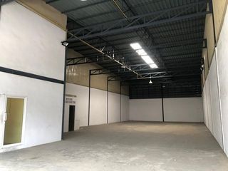 For rent warehouse in Pak Kret, Nonthaburi