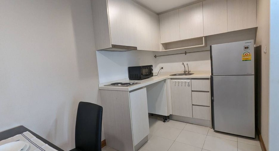 For sale 1 bed condo in Huai Khwang, Bangkok