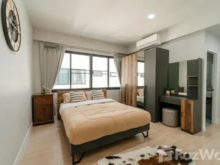 For rent 3 bed townhouse in Mueang Chiang Mai, Chiang Mai
