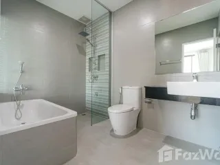 For rent 3 bed townhouse in Mueang Chiang Mai, Chiang Mai