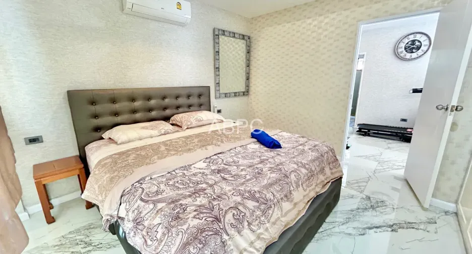 For rent and for sale 4 bedrooms house in Si Racha, Chonburi