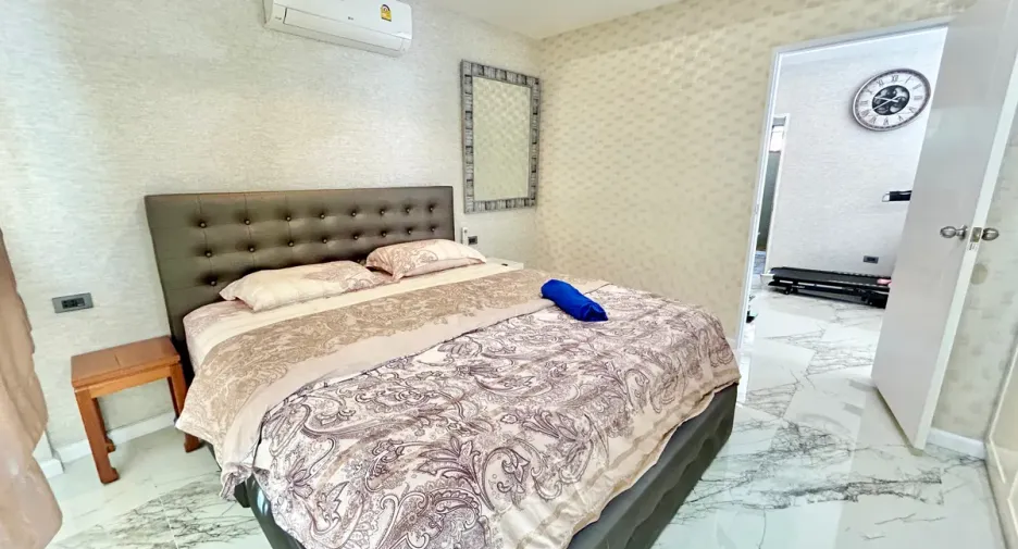 For rent and for sale 4 bedrooms house in Si Racha, Chonburi