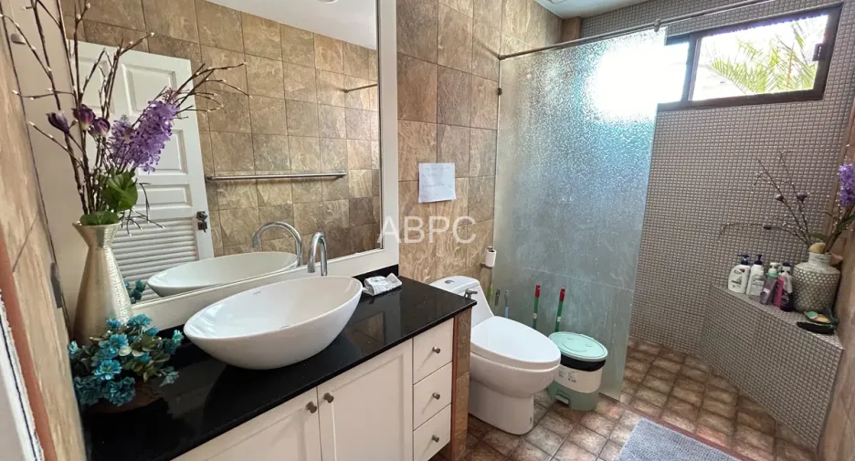 For rent and for sale 4 bedrooms house in Si Racha, Chonburi