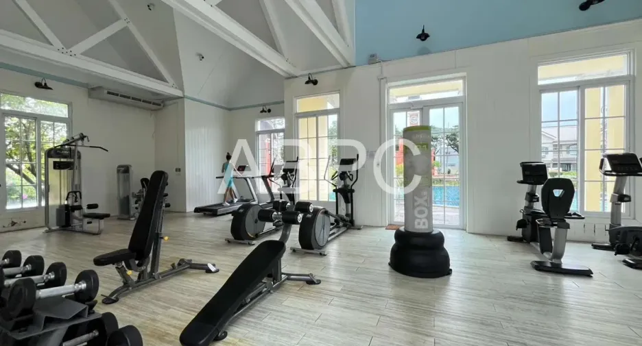 À vendre 3 chambres condo à Huay Yai, Pattaya
