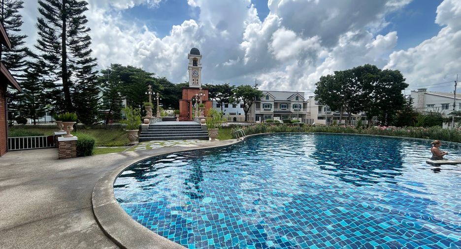 For sale 3 bedrooms condo in Bang Lamung, Chonburi